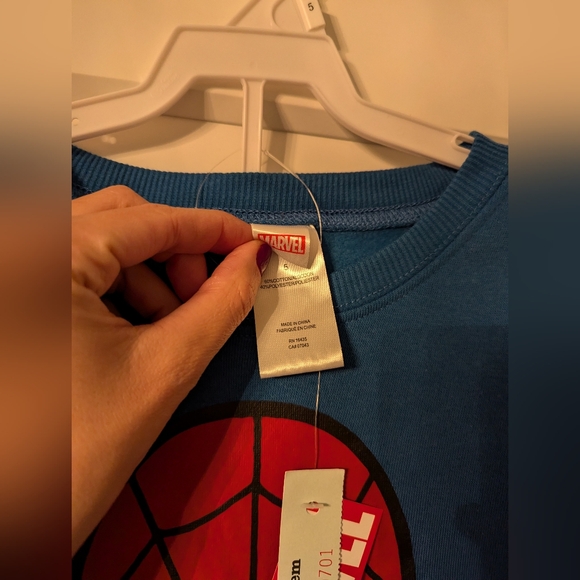 Three Marvel Spiderman Sets, Blue/Grey/Beige (All three) - Picture 2 of 13